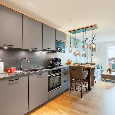 Apartment 1 Bedroom In *